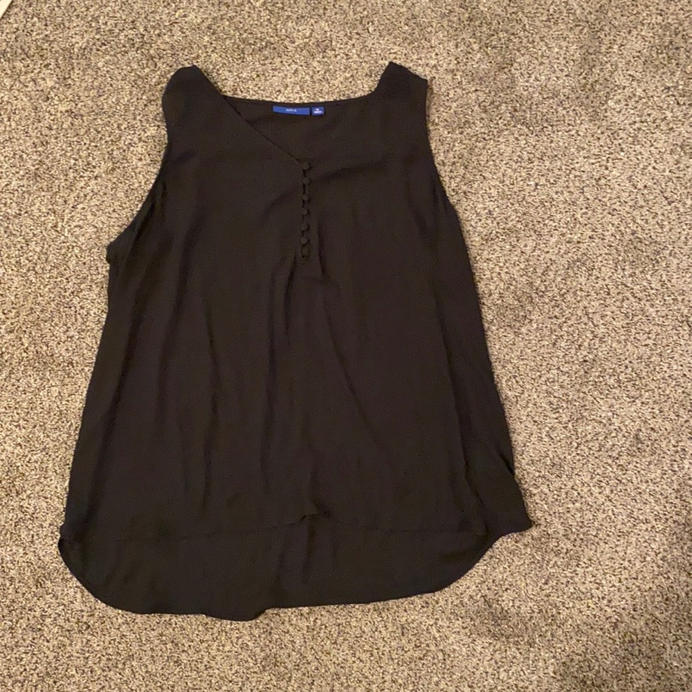 Sleeveless black apt 9 top